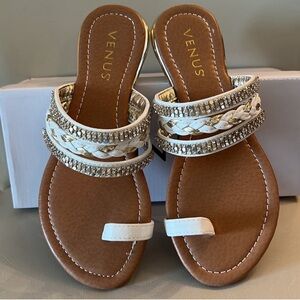 Beautiful!! White toe ring flat strapy sandals.
